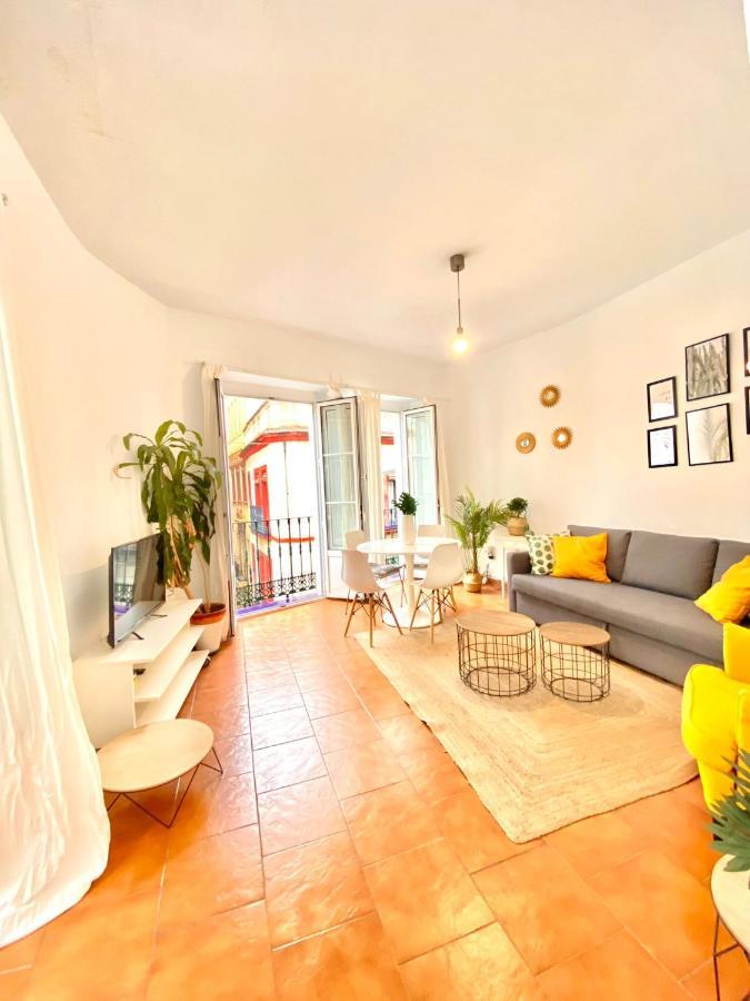 סביליה Comfortable Studio Old Town, Parking Optional מראה חיצוני תמונה