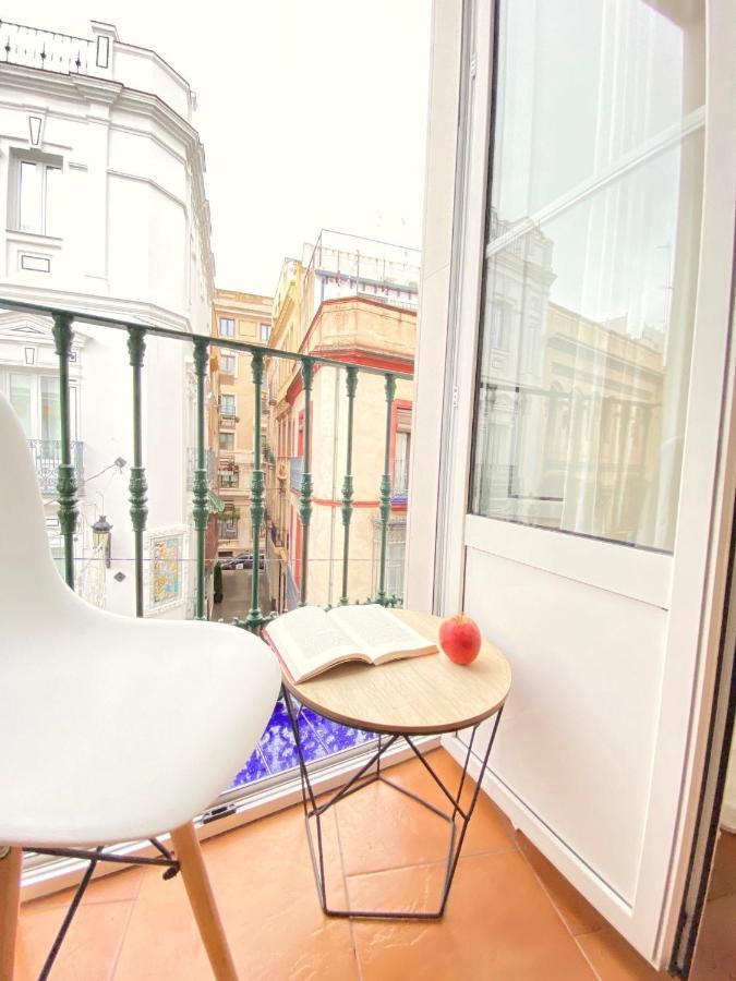 סביליה Comfortable Studio Old Town, Parking Optional מראה חיצוני תמונה